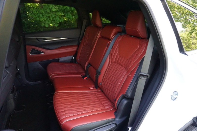 2027 Infiniti QX65 Autograph rear seats