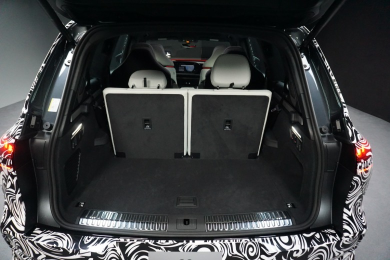 2027 Audi Q9 trunk