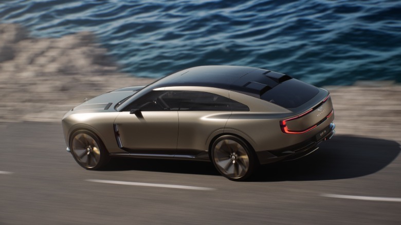 Rear 3/4 position of nan golden Bentley EXP 15