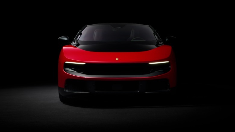 Front end of a red Ferrari Luce