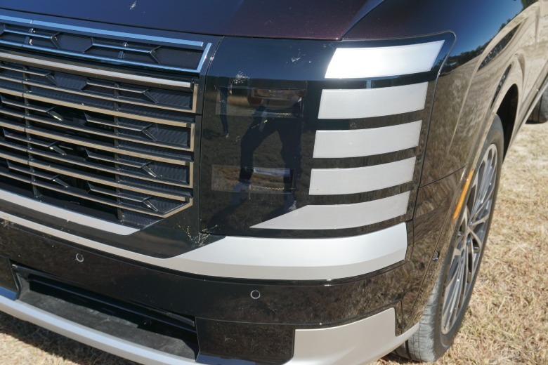 2026 Hyundai Palisade Hybrid headlight