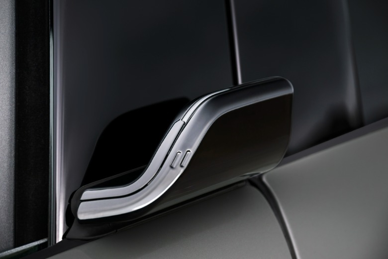 2027 BMW iX5 60 xDrive door handle