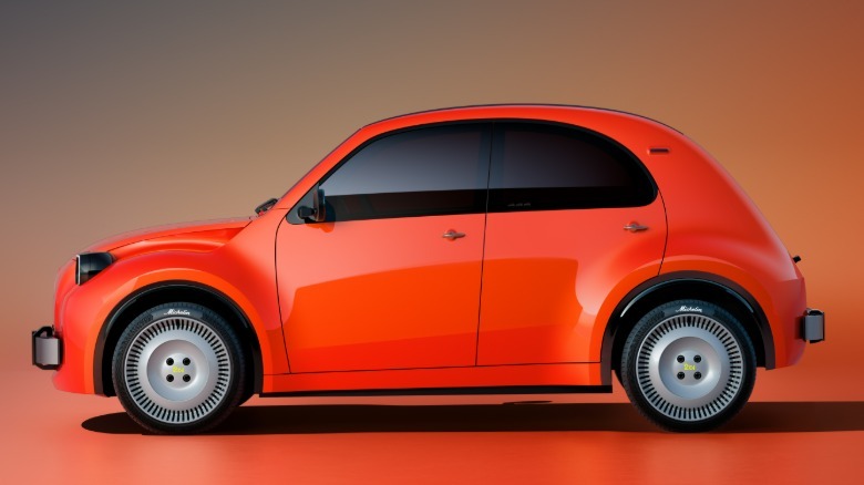Side view of the Citroën 2CV concept