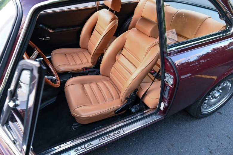 1972 Alfa Romeo GTV interior image