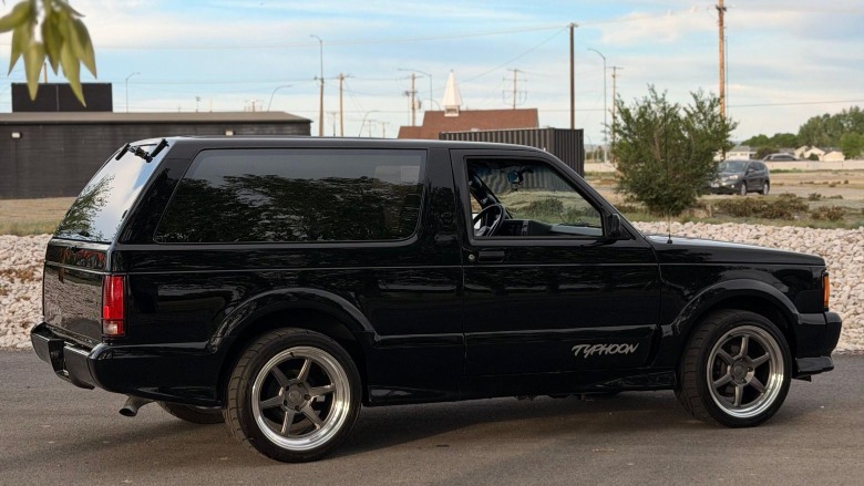 1993 GMC Typhoon side profile