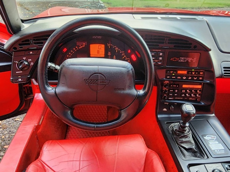 1994 Chevy Corvette ZR1 dashboard image