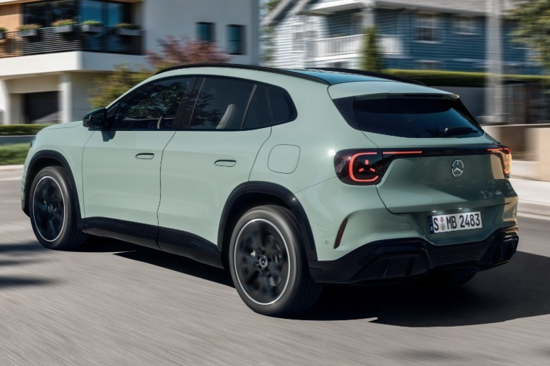 Rear 3/4 view of a green 2028 Mercedes-Benz GLA