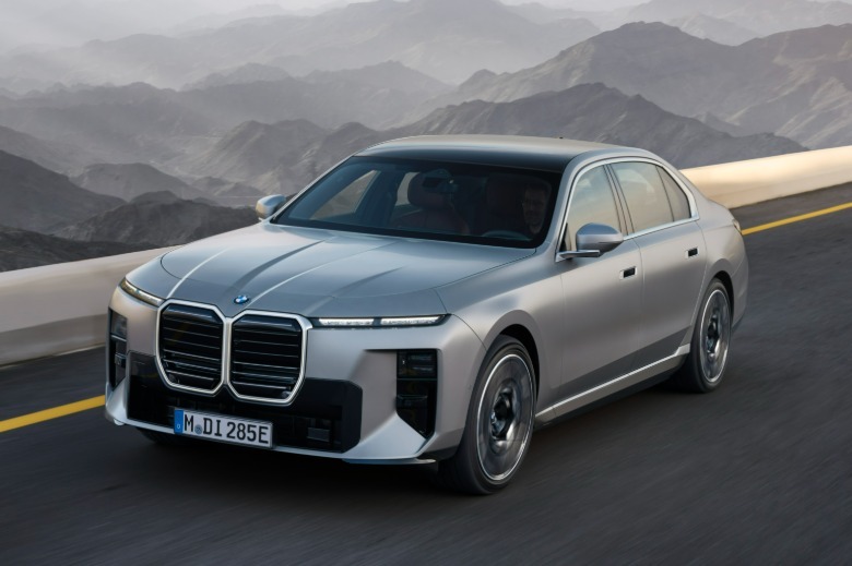 Front 3/4 view of a silver 2027 BMW 7 Series