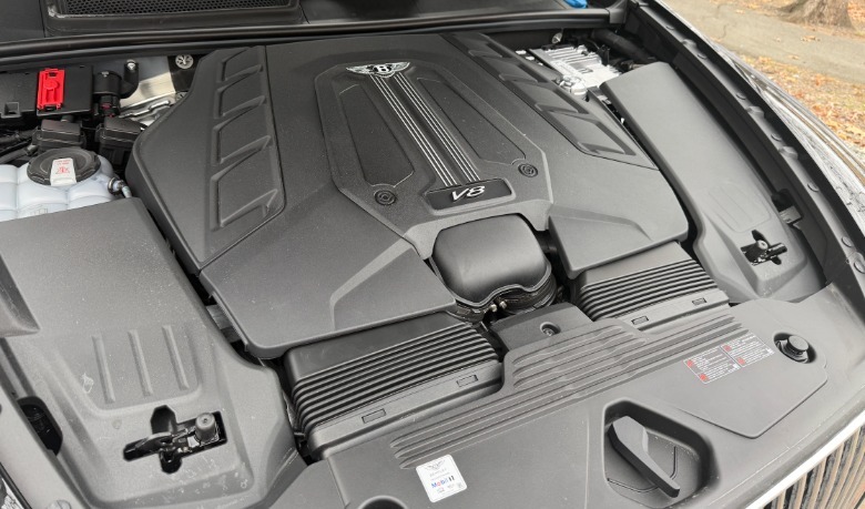 2026 Bentley Bentayga EWB Azure V8 engine