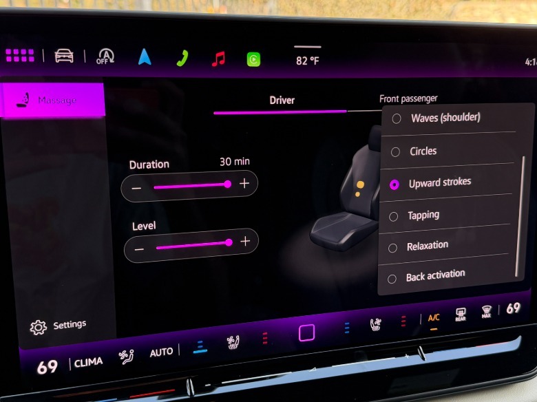 Center screen of a 2027 Volkswagen Atlas