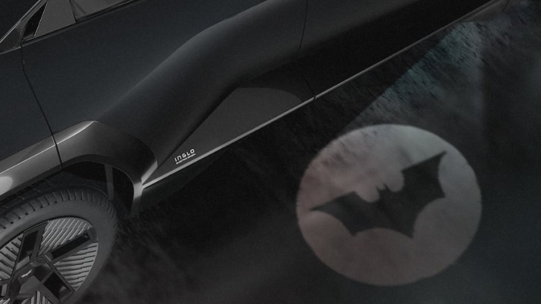 Bat logo puddle lamps