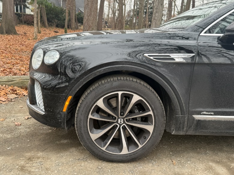 2026 Bentley Bentayga EWB Azure V8 front wheel