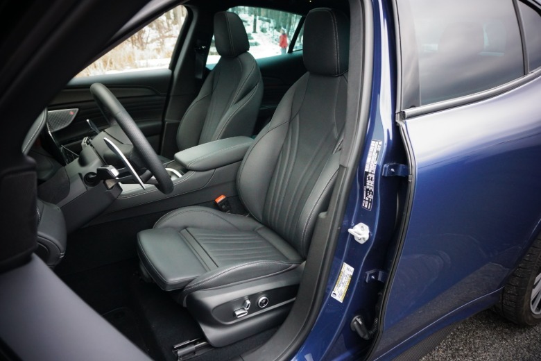 2026 Maserati Grecale Trofeo front seats