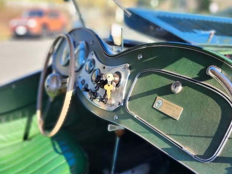 1953 MG TD dashboard image