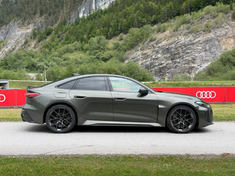 Side view of a green 2027 Audi RS5