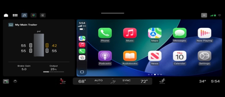 Screenshot of Apple CarPlay running in GM's new infotainment system.