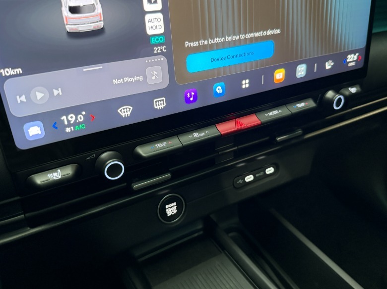 2027 Hyundai Tucson 1.6 HTRAC buttons