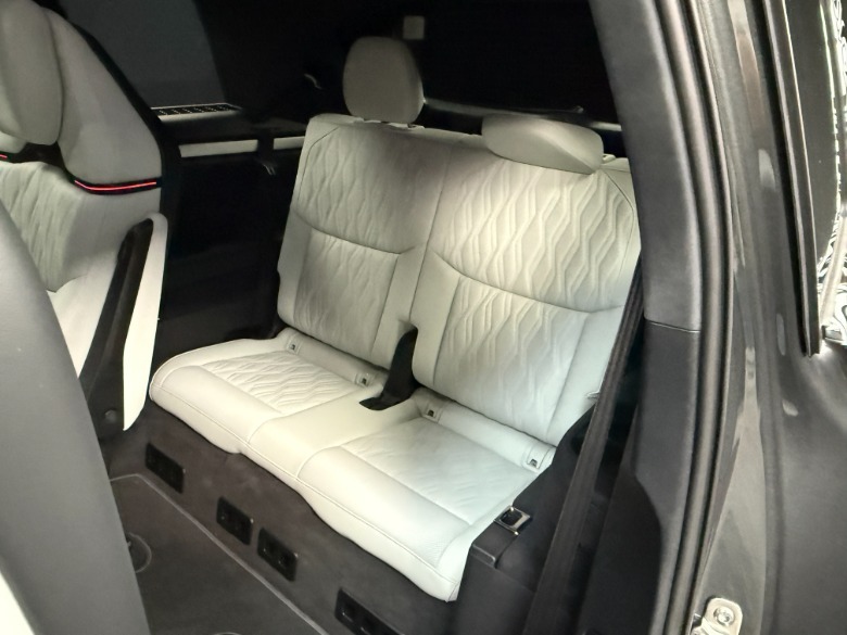 2027 Audi Q9 third row seats