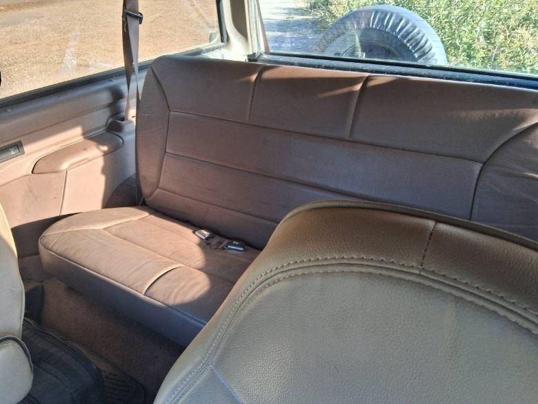 1993 Ford Bronco Eddie Bauer rear seat image