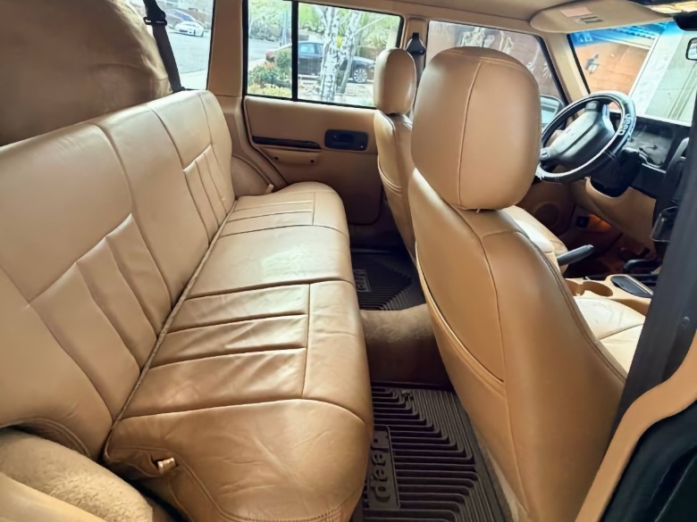1997 Jeep Cherokee Up-Country Interior image