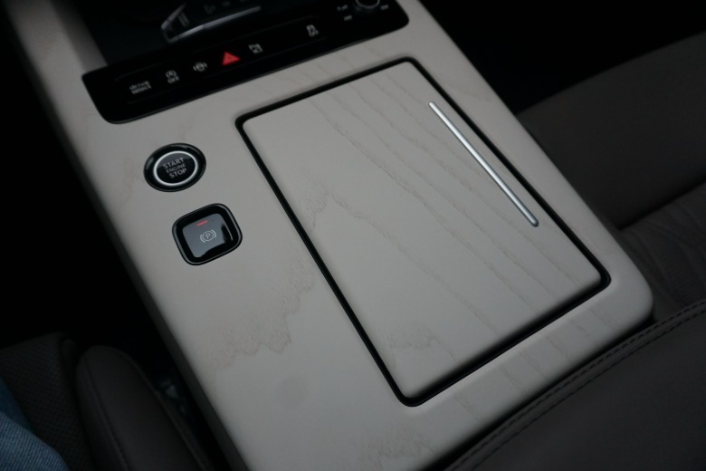 2027 Audi Q9 center console