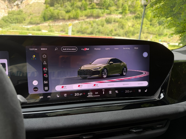 Center screen of a 2027 Audi RS5