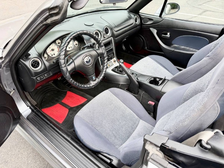 2003 Mazda MX-5 Miata 'Shinsen' edition