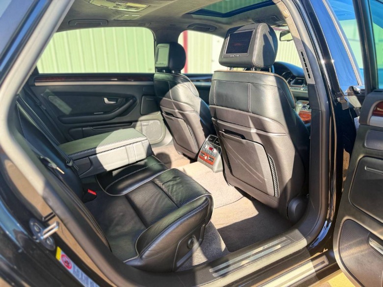 2006 Audi A8L W12 Quattro rear cabin space image
