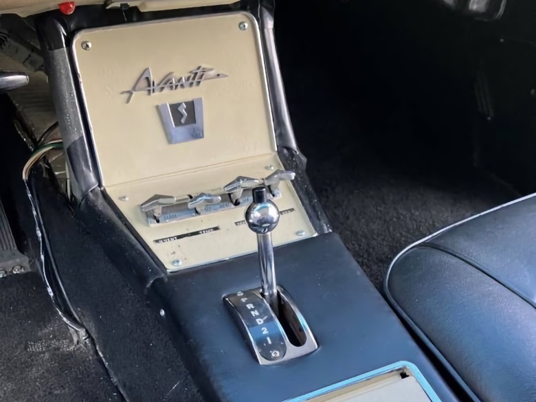 1963 Studebaker Avanti R2 Shifter image