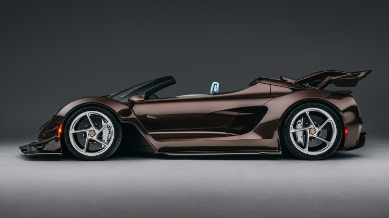 Side view of a brown Czinger 21C Spyder