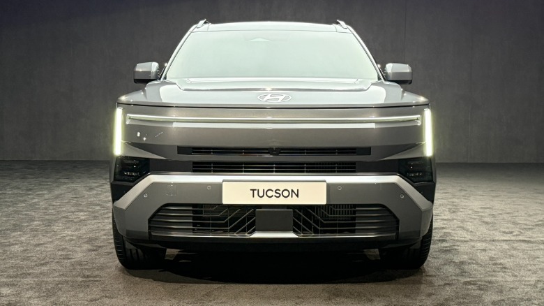 2027 Hyundai Tucson 1.6 HTRAC front view