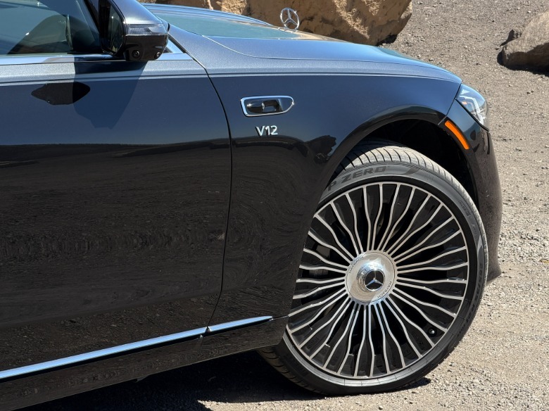 Front wheels of a 2027 Mercedes-Maybach S680