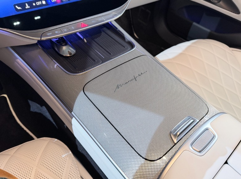 2027 Mercedes-Benz S-Class center console