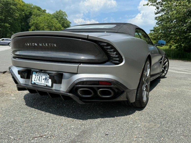 2026 Aston Martin Vanquish Volante