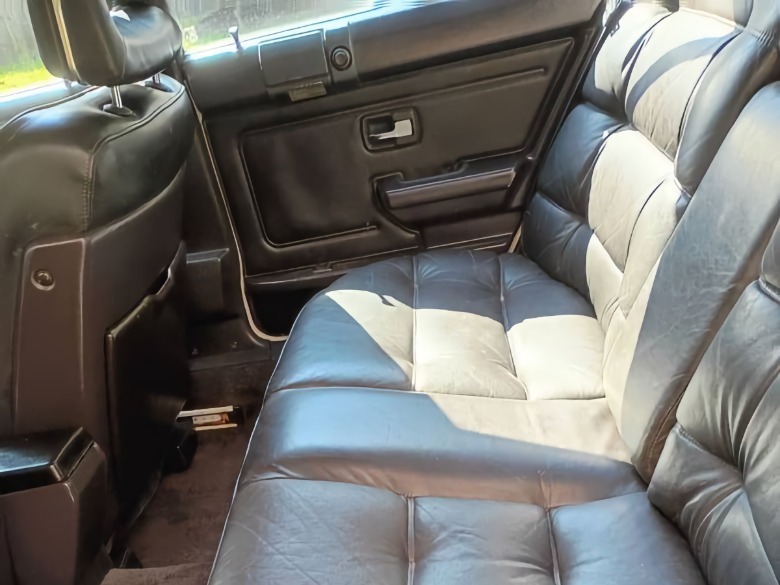 1983 Audi 5000 Turbo Diesel back seat image