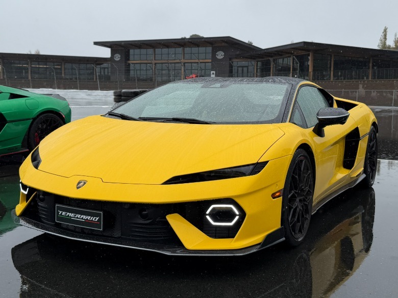Front 3/4 view of a yellow Lamborghini Temerario